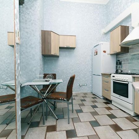 Stylish Two-Level Flat 2 Min From Khreschatyk Kiev Extérieur photo