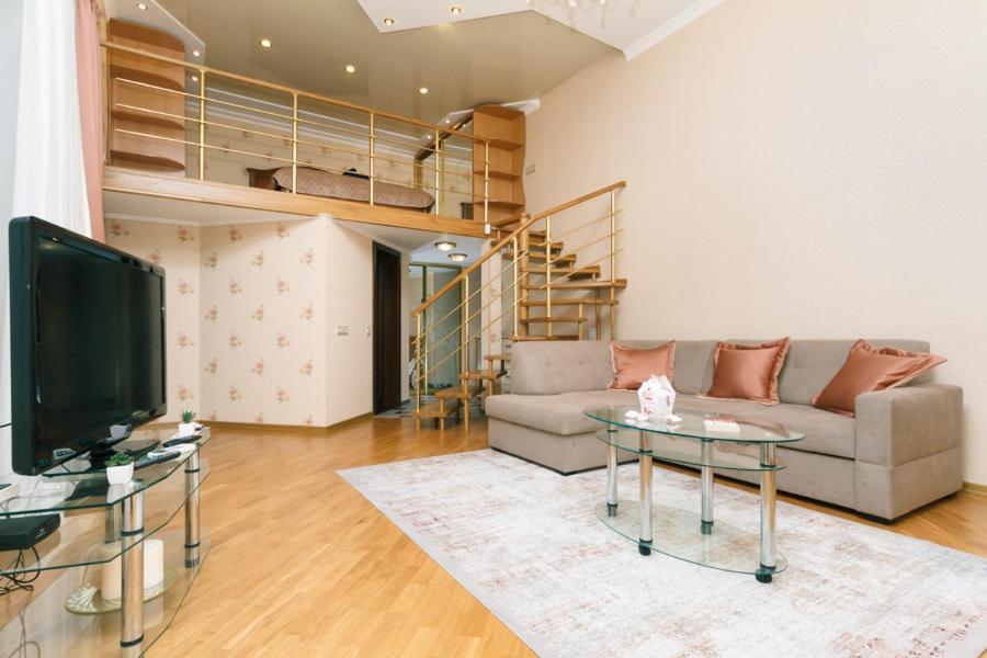 Stylish Two-Level Flat 2 Min From Khreschatyk Kiev Extérieur photo