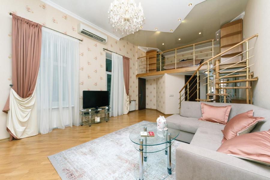 Stylish Two-Level Flat 2 Min From Khreschatyk Kiev Extérieur photo
