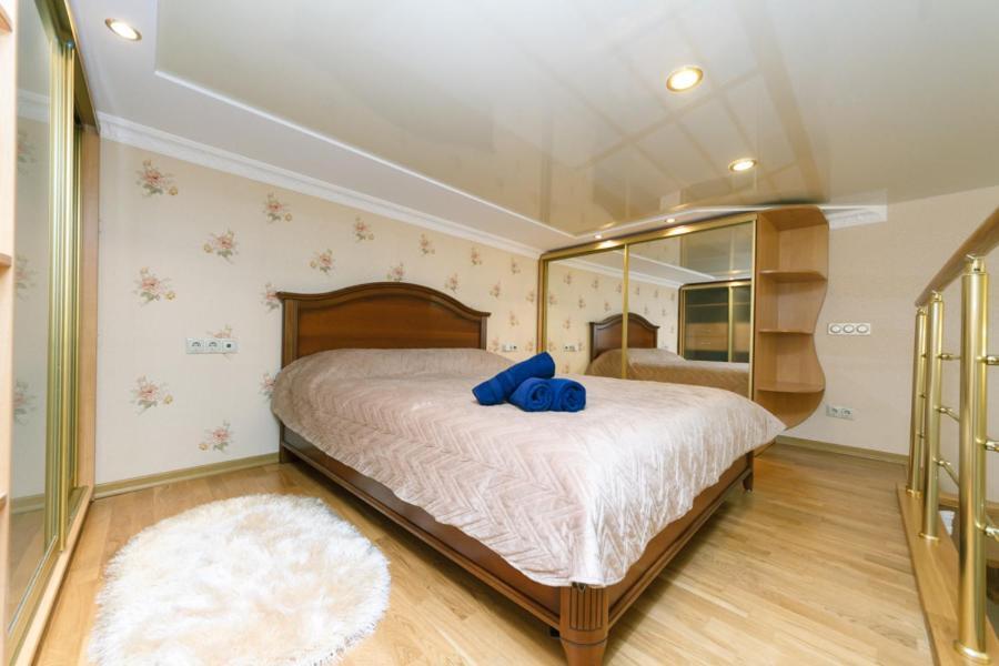 Stylish Two-Level Flat 2 Min From Khreschatyk Kiev Extérieur photo